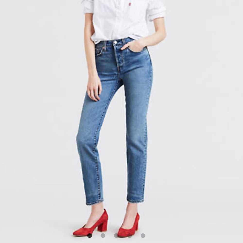 Levis Medium Wash Wedgie Fit Jeans
